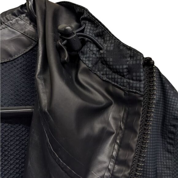 Levi's Men's Dark Green Tarmac Print Performance Windbreaker Hood Jacket Size L - Picture 7 of 15